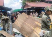 Dukung Penataan Pasar dan Wajah Kota, Satpol PP Inhil Tertibkan Kios di Kawasan Eks Air Mancur dan Pasar Tengah