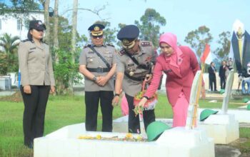 Ditresnarkoba Polda Riau Nilai Kampung Bebas Narkoba di Tembilahan dalam Rangka Hari Bhayangkara ke-80
