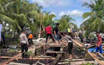 Hari Bhayangkara ke-80, Polsek Kateman Bedah Rumah Buruh Tani