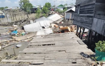 Abrasi Parah di Kuala Enok, 7 Rumah Terdampak dan Jalan Jerambah Ambruk