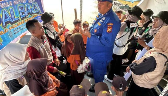 Kapal Baca Berlayar ke Desa Bantalan, Anak-anak Pesisir Antusias Sambut Program Literasi JALUR