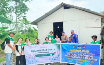 Haru di Pesisir Inhil! Program JALUR Satpolairud dan Mahasiswa KKN UNRI Ringankan Beban Warga Kurang Mampu