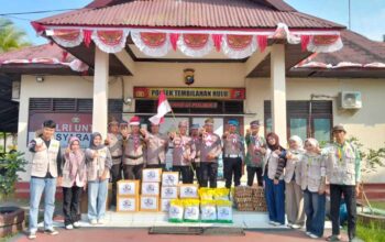 Dari Polisi untuk Masyarakat, Bantuan Sembako Warnai Ekspedisi Merah Putih di Sungai Intan