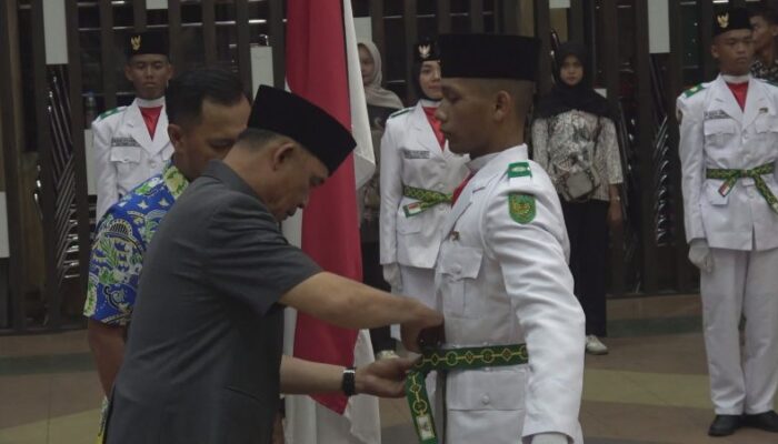 Bupati Herman Kukuhkan Paskibraka Inhil 2026, Tekankan Kekompakan dan Kesiapan