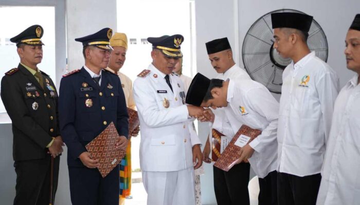 Bupati Herman Serahkan Remisi HUT RI, 17 Warga Binaan Lapas Tembilahan Langsung Bebas