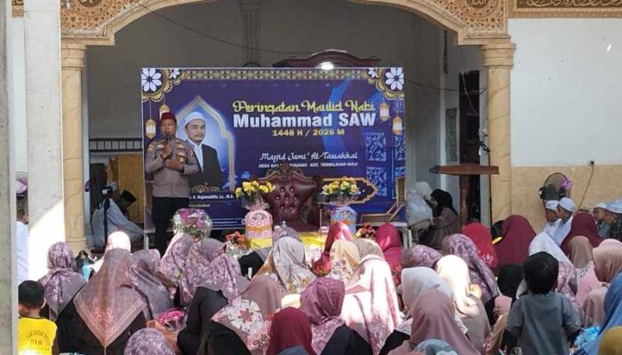 Di Mimbar Maulid, Kapolsek Tembilahan Hulu Serukan Pesan Tegas: Jaga Kampung dari Api dan Narkotika