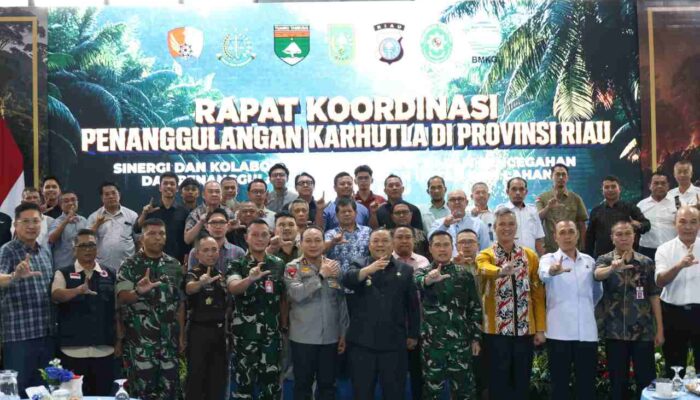 Hotspot Riau Turun Jadi 79 Titik, Kapolda: Gotong Royong Jadi Kekuatan Utama