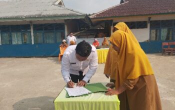 Tanamkan Jiwa Kemanusiaan Sejak Dini, PMR SMPN 1 Concong Luar Resmi Dikukuhkan
