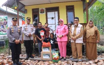 Kapolres Inhil Resmikan Rumah Layak Huni untuk Misran