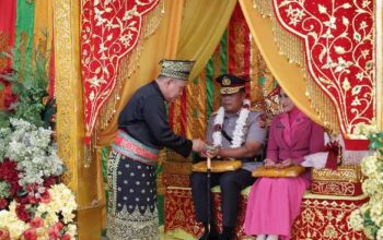 Kental Nuansa Melayu, Kapolda Riau Irjen Pol Arman Achdiat Awali Tugas dengan Tepuk Tepung Tawar