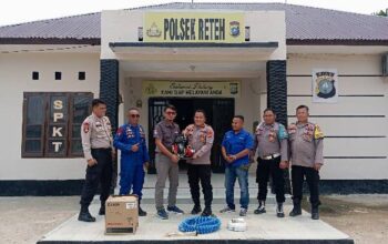 Antisipasi Karhutla, Polsek Reteh Terima Bantuan Peralatan Pemadam Kebakaran dari PT Bumipalma Lestaripersada