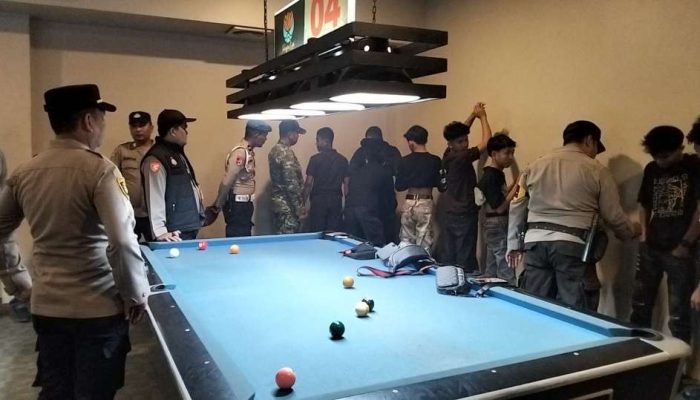 Persempit Ruang Peredaran Narkoba! Kapolsek Tembilahan Hulu Pimpin Tim Gabungan Sisir Tiga Lokasi